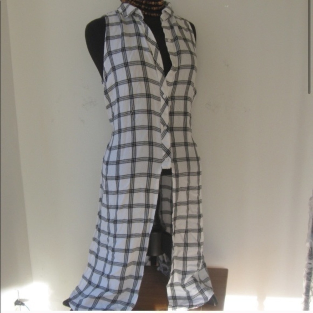 Long Plaid Open Back Train Top XS‎ Material Girl